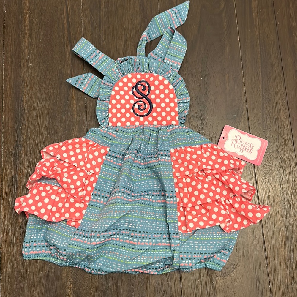 NWT- Ricrac & ruffles S mono bubble